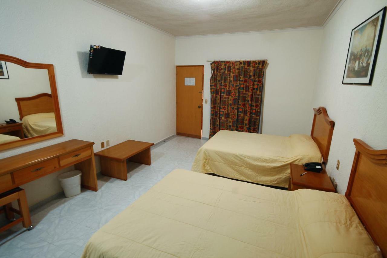 Hotel El Conquistador Monarca. Zitácuaro Dış mekan fotoğraf
