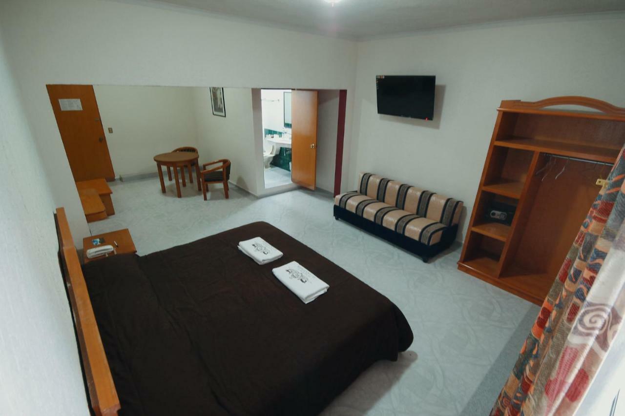 Hotel El Conquistador Monarca. Zitácuaro Dış mekan fotoğraf