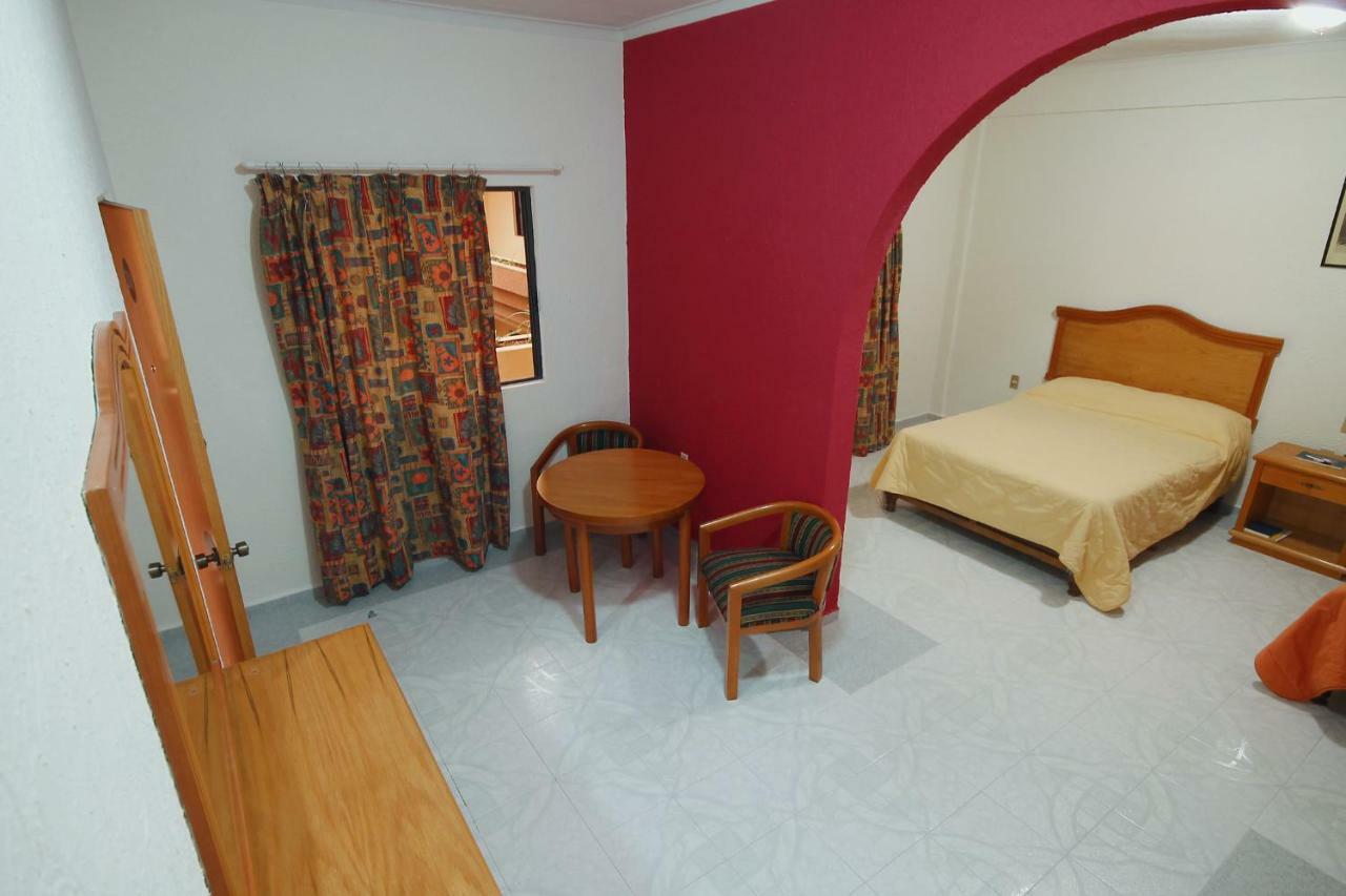 Hotel El Conquistador Monarca. Zitácuaro Dış mekan fotoğraf