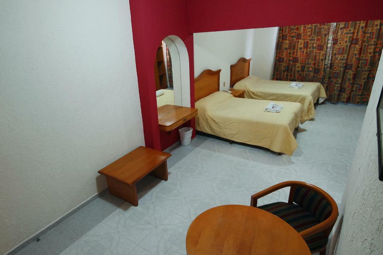 Hotel El Conquistador Monarca. Zitácuaro Dış mekan fotoğraf