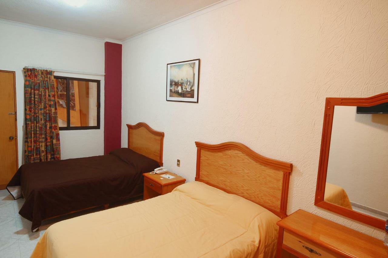 Hotel El Conquistador Monarca. Zitácuaro Dış mekan fotoğraf