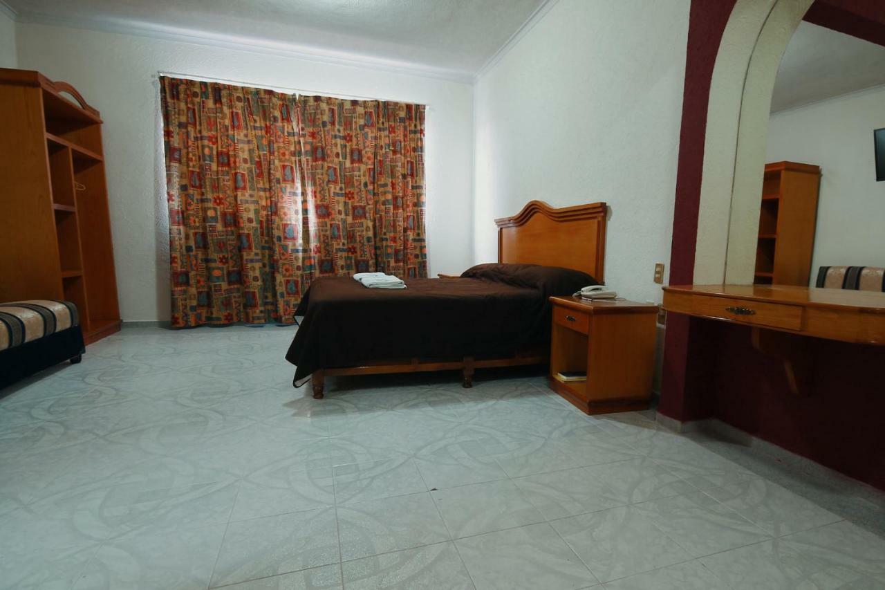 Hotel El Conquistador Monarca. Zitácuaro Dış mekan fotoğraf