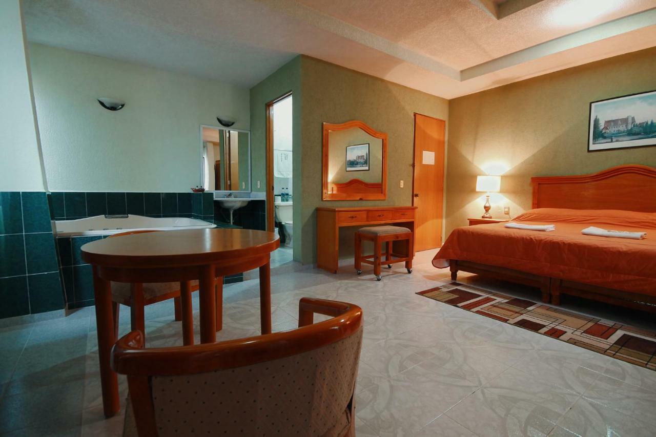 Hotel El Conquistador Monarca. Zitácuaro Dış mekan fotoğraf