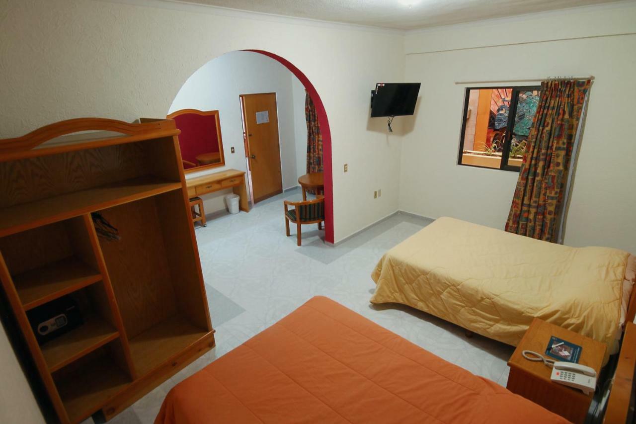 Hotel El Conquistador Monarca. Zitácuaro Dış mekan fotoğraf
