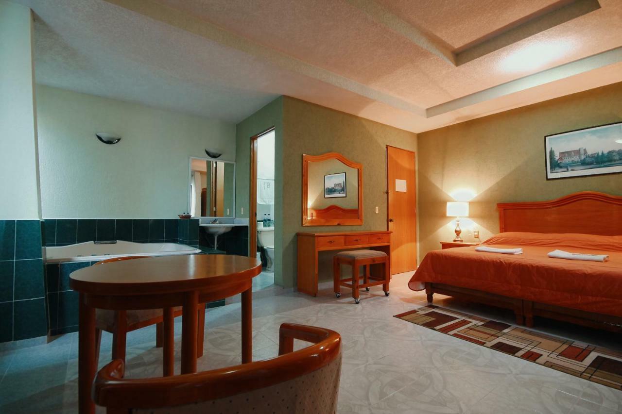 Hotel El Conquistador Monarca. Zitácuaro Dış mekan fotoğraf