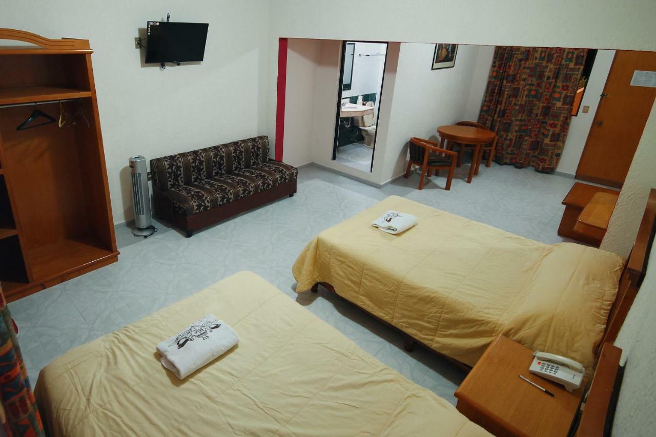 Hotel El Conquistador Monarca. Zitácuaro Dış mekan fotoğraf